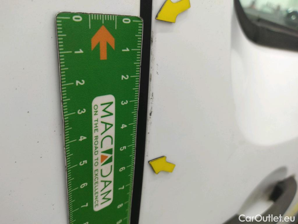  Renault  Kangoo RENAULT  EXPRESS VU 4p EVL Gd Confort 1.5 dCi 110 fourgonnette #48