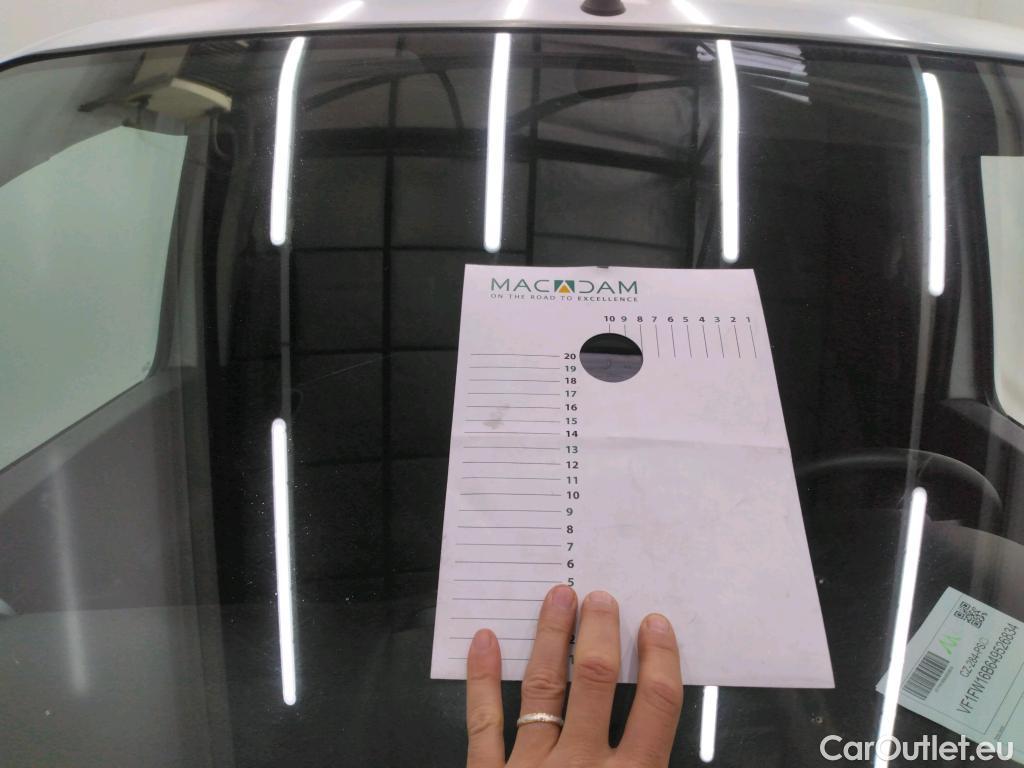  Renault  Kangoo RENAULT  EXPRESS VU 4p EVL Gd Confort 1.5 dCi 110 fourgonnette #3