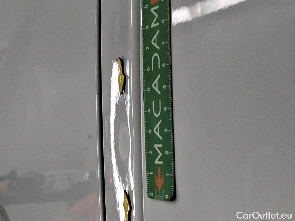  Renault  Trafic  Fourgon L2H1 3T Grand Confort 2.0 dCi 130CV BVM6 E6d #17