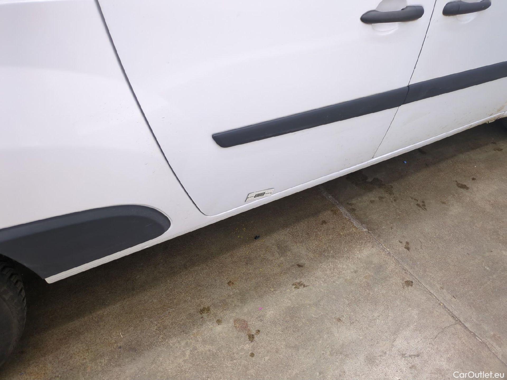  Renault  Kangoo  II Express Maxi Extra (Série Spéciale) - Cab. Appr. 1.5 dCi 95CV BVM6 E6dT #48