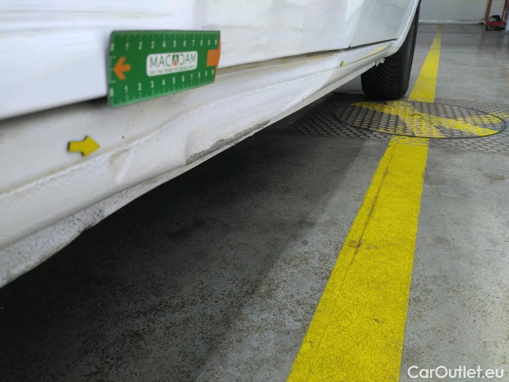  Renault  Kangoo RENAULT  EXPRESS VU 4p EVL Gd Confort 1.5 dCi 110 fourgonnette #34