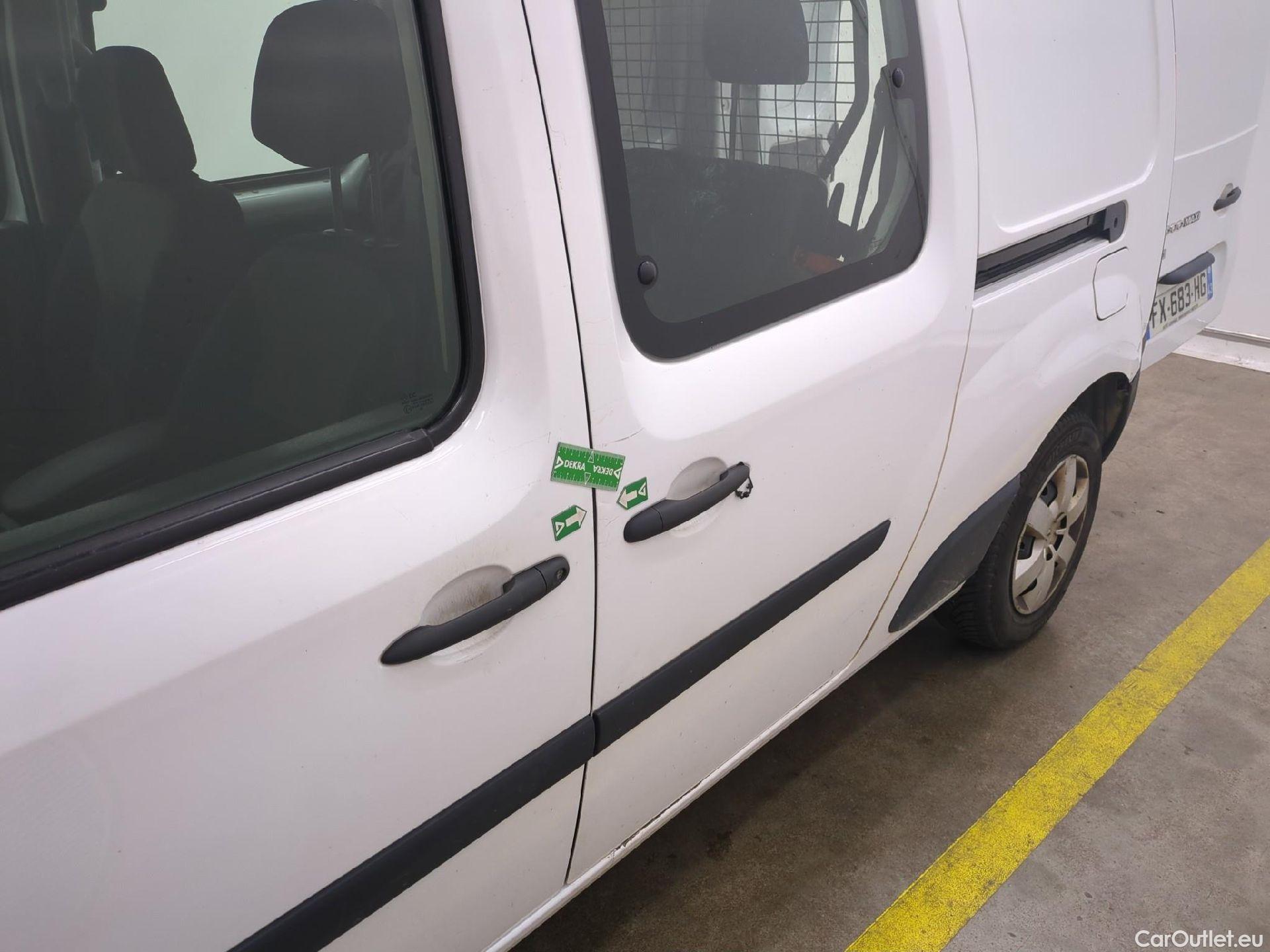  Renault  Kangoo  II Express Maxi Extra (Série Spéciale) - Cab. Appr. 1.5 dCi 95CV BVM6 E6dT #24