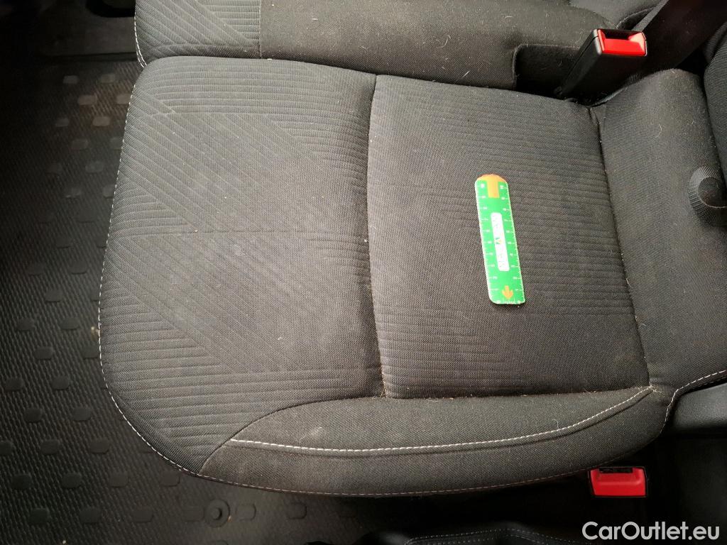  Renault  Trafic  Fourgon L2H1 3T Grand Confort 2.0 dCi 130CV BVM6 E6d #29