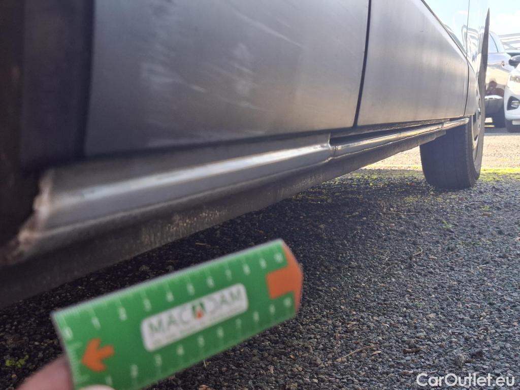  Renault  Trafic  Fourgon L2H1 3T Grand Confort 2.0 dCi 130CV BVM6 E6d #31