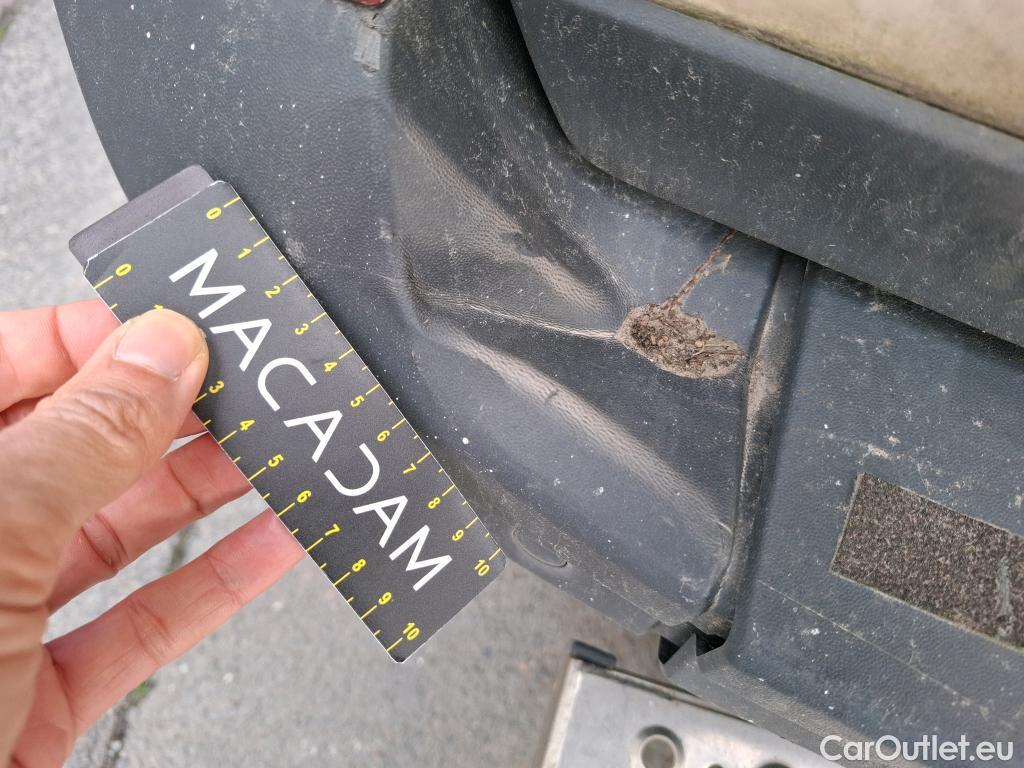  Volkswagen  Crafter  Fourgon Fourgon 35 mittlerer Radstand mit Hochdach FWD 2.0 140CV BVM6 #13