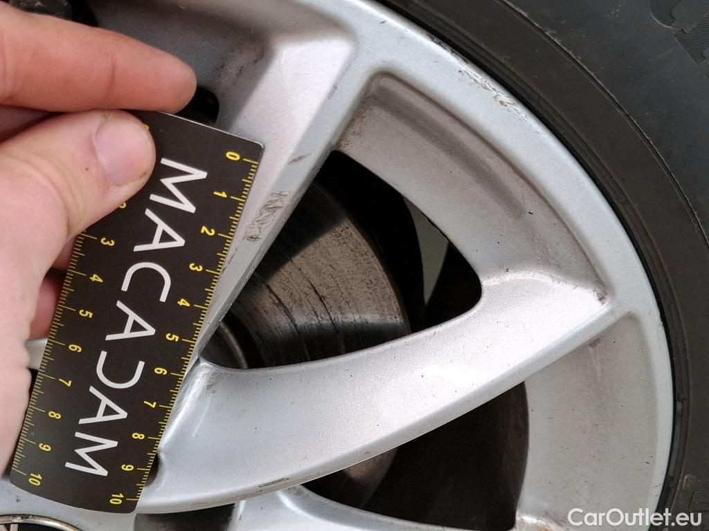  Bmw  Serie 2 Série 2 Active Tourer 216d Lounge 1.5 115CV BVM6 E6d #82