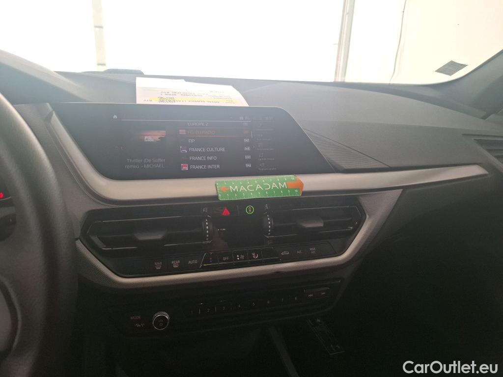  Bmw  Serie 1 BMW Série 1 / 2019 / 5P / Berline 1.5 116I Business Design #50