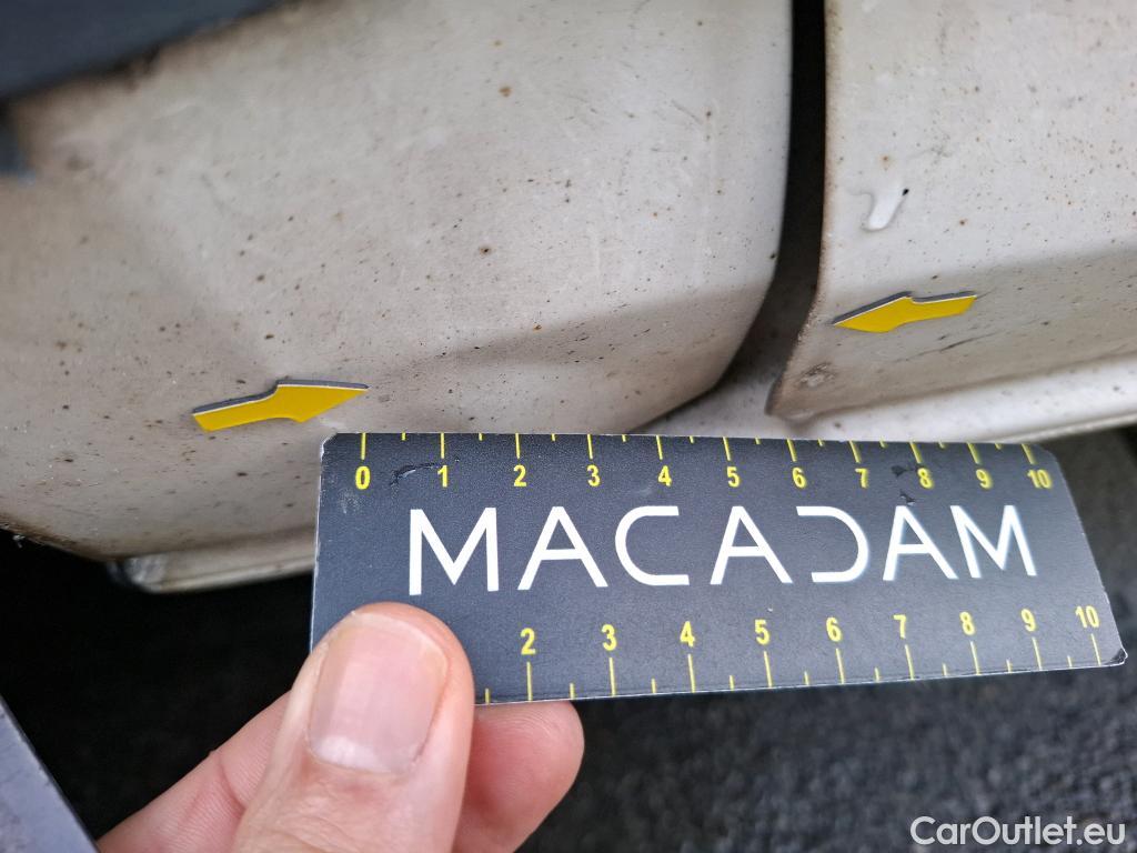  Volkswagen  Crafter  Fourgon Fourgon 35 mittlerer Radstand mit Hochdach FWD 2.0 140CV BVM6 #19