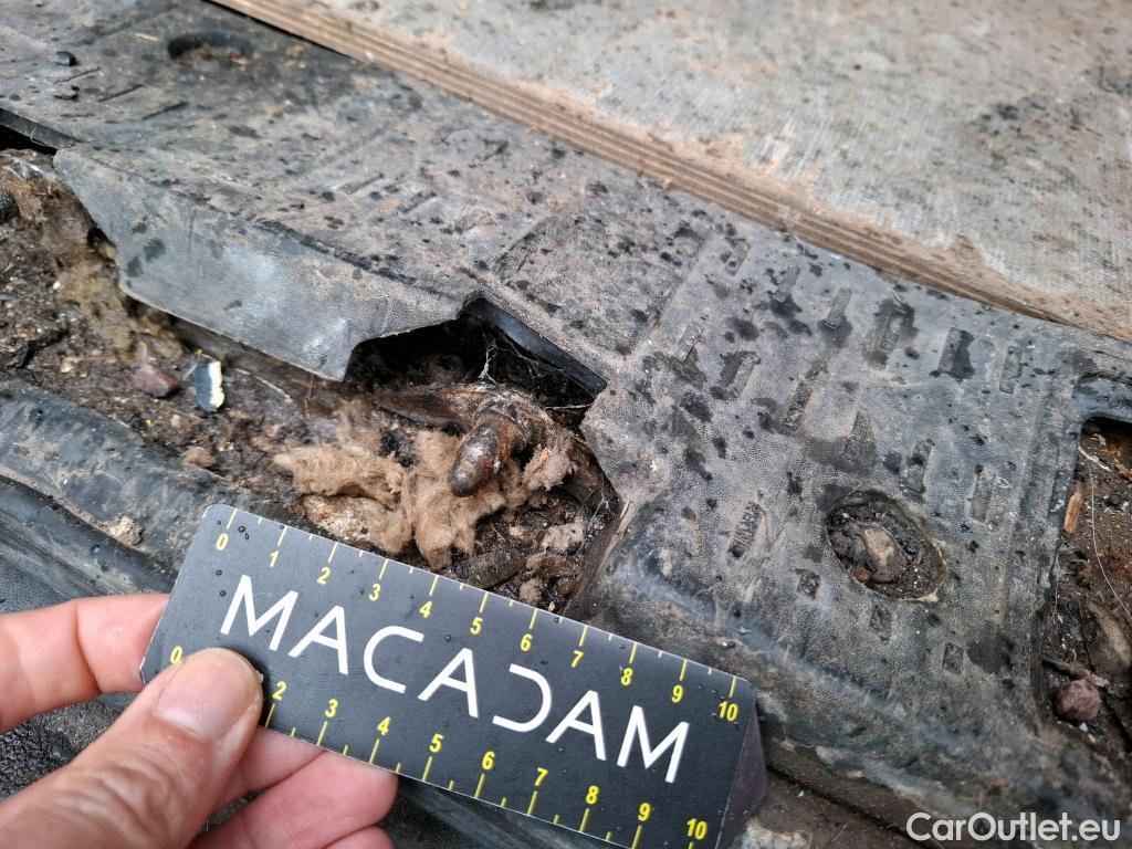  Volkswagen  Crafter  Fourgon Fourgon 35 mittlerer Radstand mit Hochdach FWD 2.0 140CV BVM6 #21