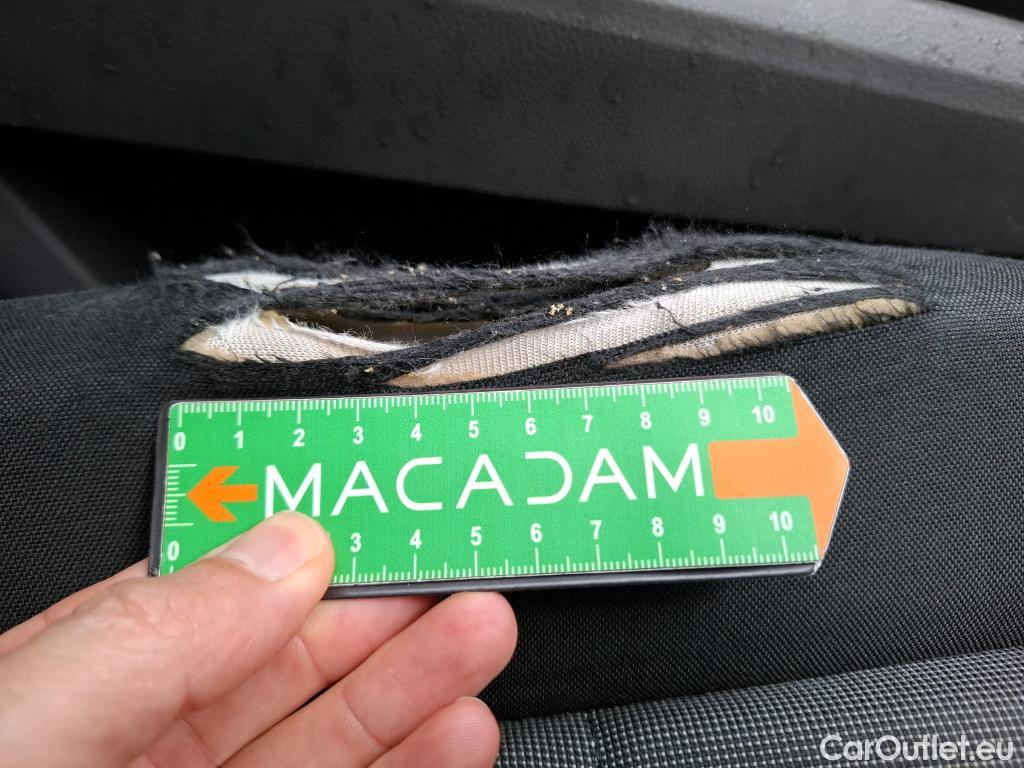  Volkswagen  Crafter  Fourgon Fourgon 35 mittlerer Radstand mit Hochdach FWD 2.0 140CV BVM6 #7