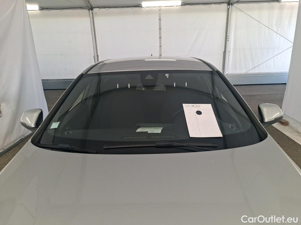  Bmw  Serie 1 BMW Série 1 / 2019 / 5P / Berline 1.5 116I Business Design #1