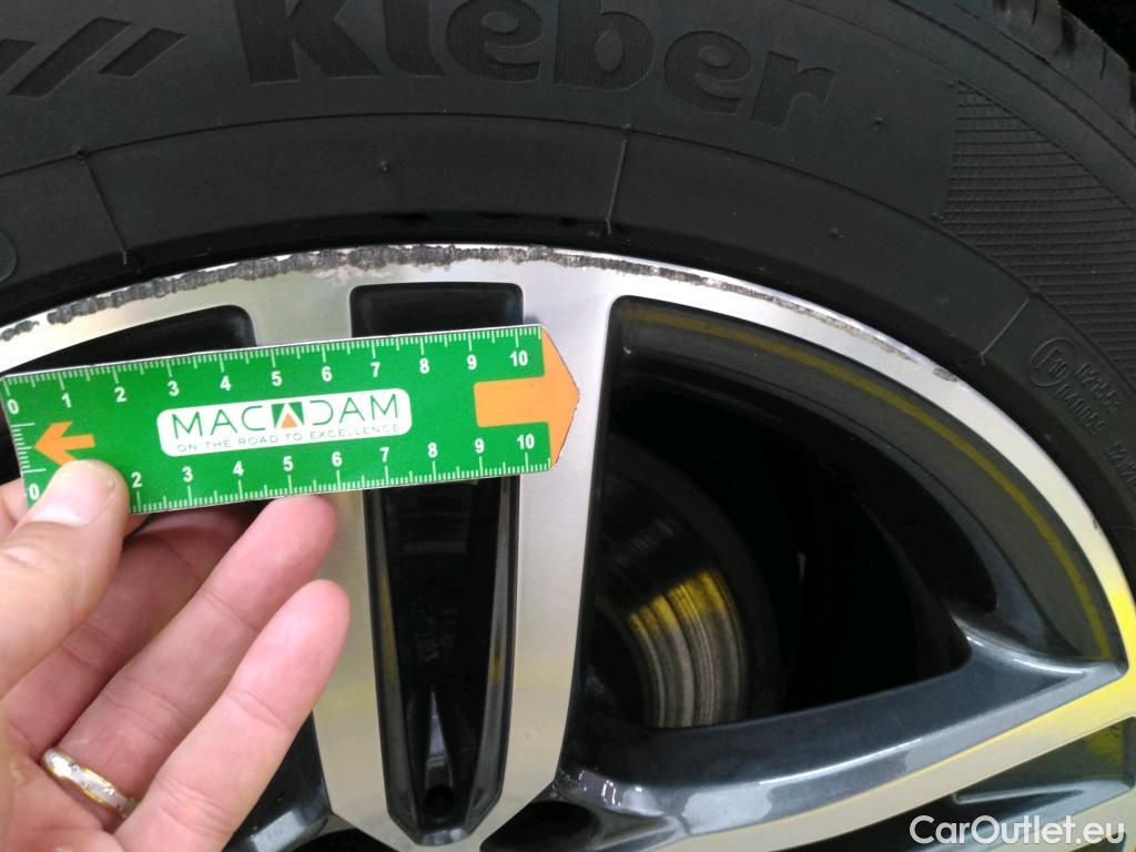  Bmw  Serie 5 BMW Série 5 Touring / 2020 / 5P / Break 520d xDrive 190ch Business Design #17