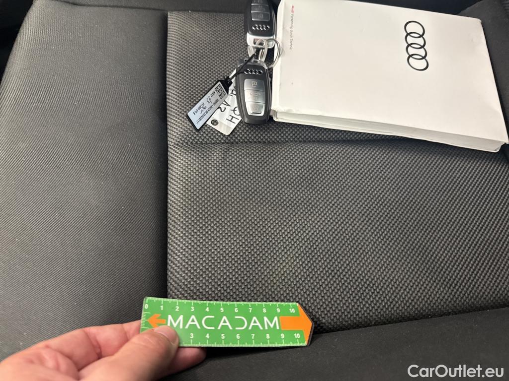  Audi  A3 AUDI  Sportback / 2020 / 5P / Berline 35 TDI 150 S tronic Business Line #33