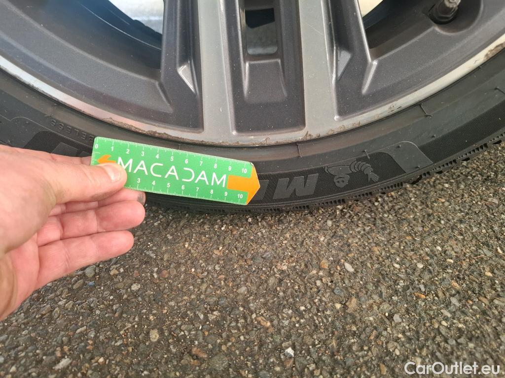  Bmw  Serie 1 BMW Série 1 / 2019 / 5P / Berline 1.5 116I Business Design #29