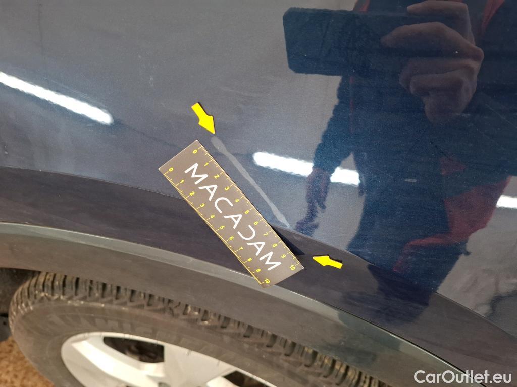  Audi  Q3 AUDI  / 2018 / 5P / SUV 1.5 35 TFSI 150 S TRONIC DESIGN LUXE #27