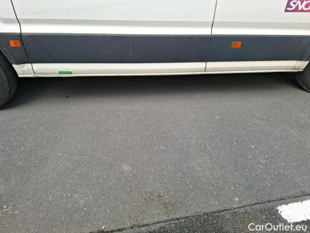  Volkswagen  Crafter  Fourgon Fourgon 35 mittlerer Radstand mit Hochdach FWD 2.0 140CV BVM6 #8