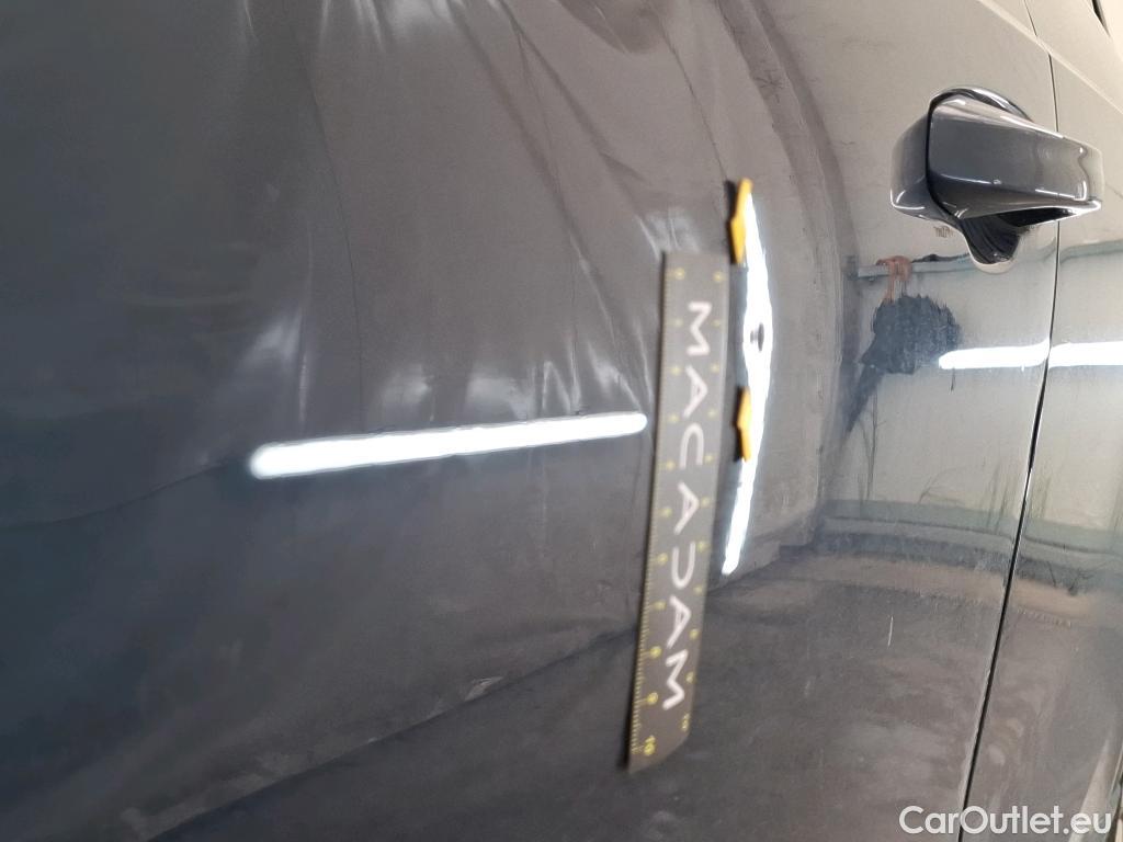  Audi  Q3 AUDI  / 2018 / 5P / SUV 1.5 35 TFSI 150 S TRONIC DESIGN LUXE #2