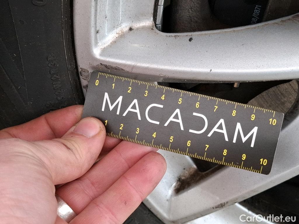  Bmw  Serie 2 Série 2 Active Tourer 216d Lounge 1.5 115CV BVM6 E6d #85