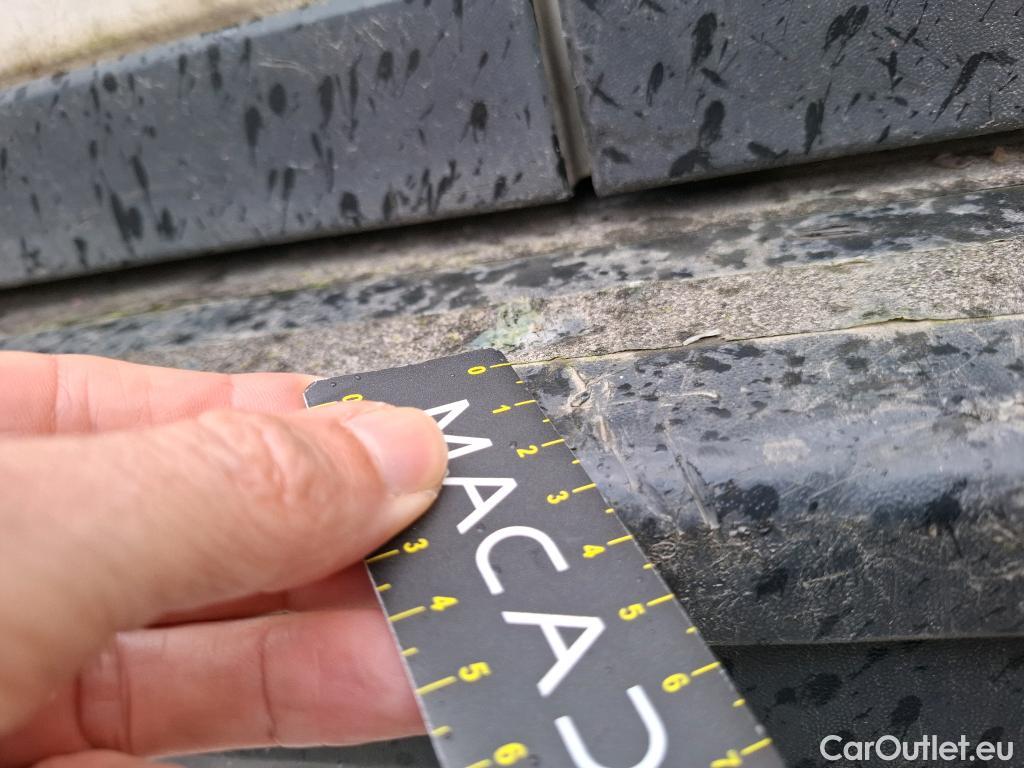  Volkswagen  Crafter  Fourgon Fourgon 35 mittlerer Radstand mit Hochdach FWD 2.0 140CV BVM6 #28