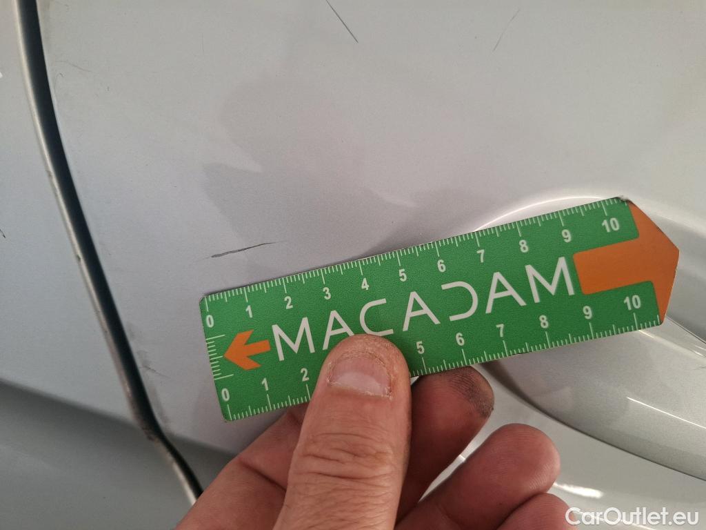  Bmw  Serie 1 BMW Série 1 / 2019 / 5P / Berline 1.5 116I Business Design #8