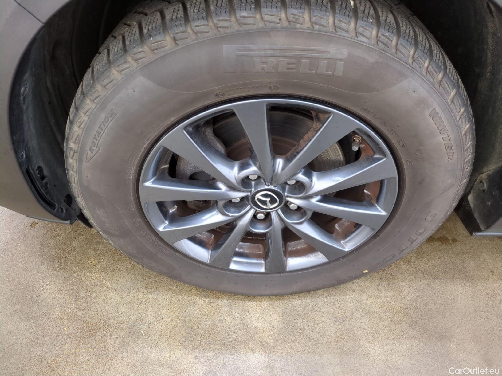  Land Rover  Discovery MAZDA CX-30 / 2019 / 5P / Crossover 2.0L Skyactiv-X M Hybrid Busi Ex BVA6 #5