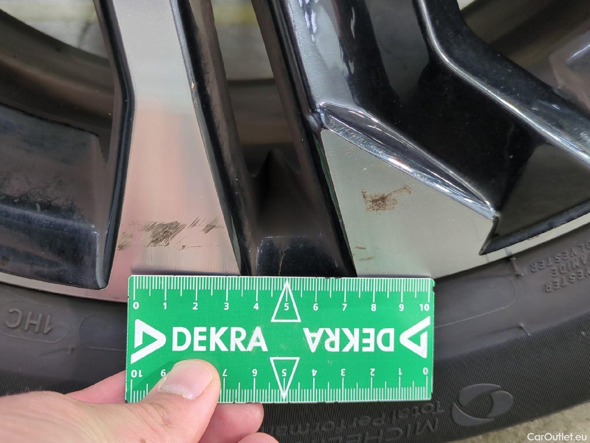  Peugeot  2008  Allure Pack 1.5 HDi 110CV BVM6 E6d #1