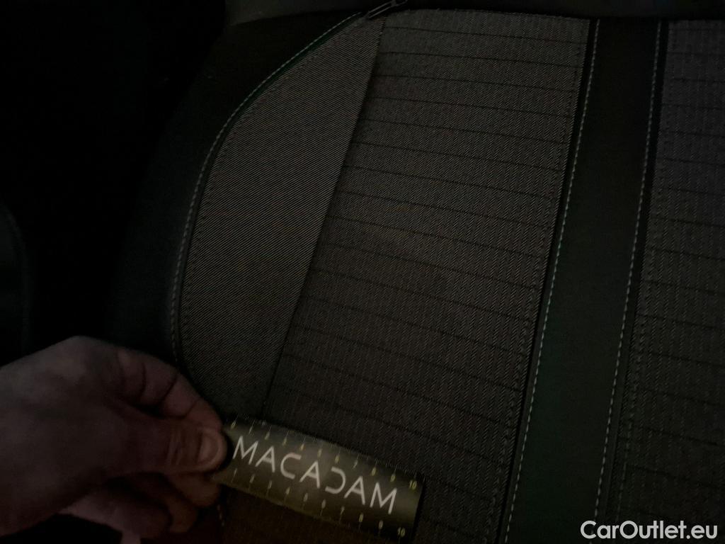  Peugeot  2008  Allure Pack 1.5 HDi 130CV BVA8 E6d #29