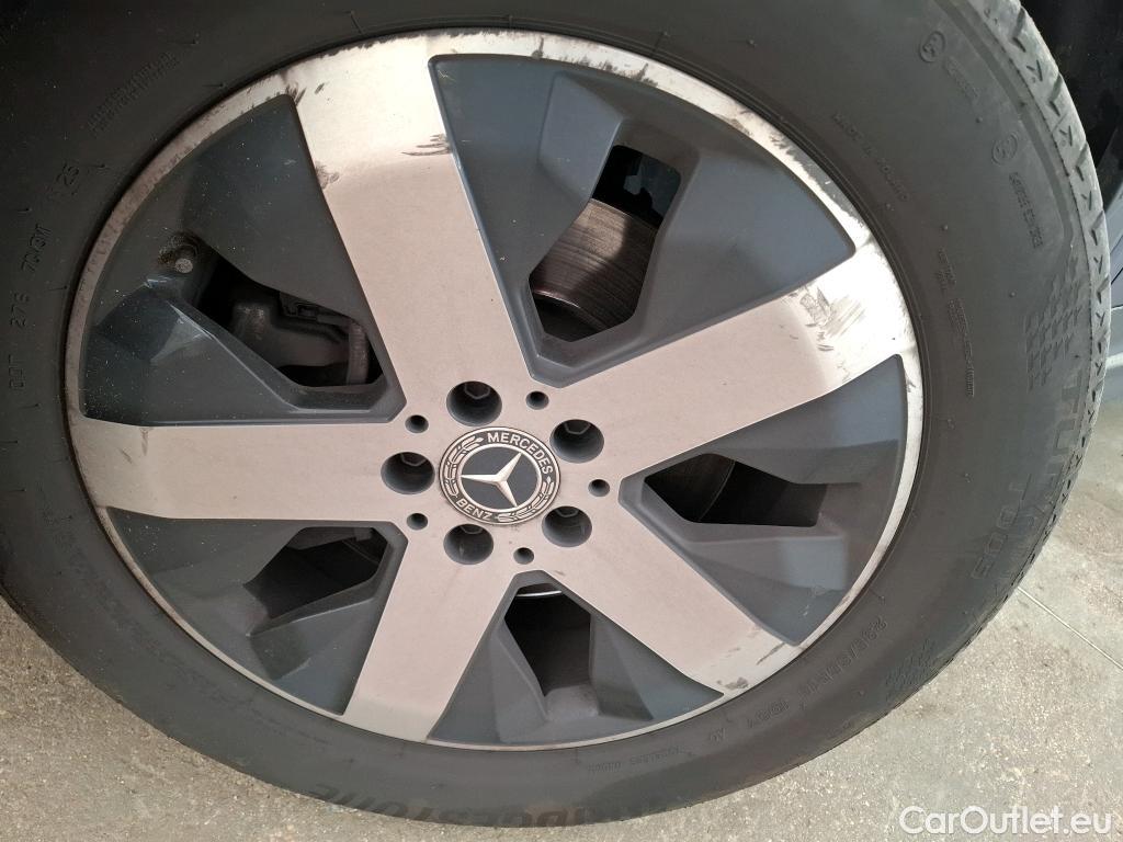  Mercedes  GLB MERCEDES-BENZ  / 2019 / 5P / SUV  200 d Business Line #19