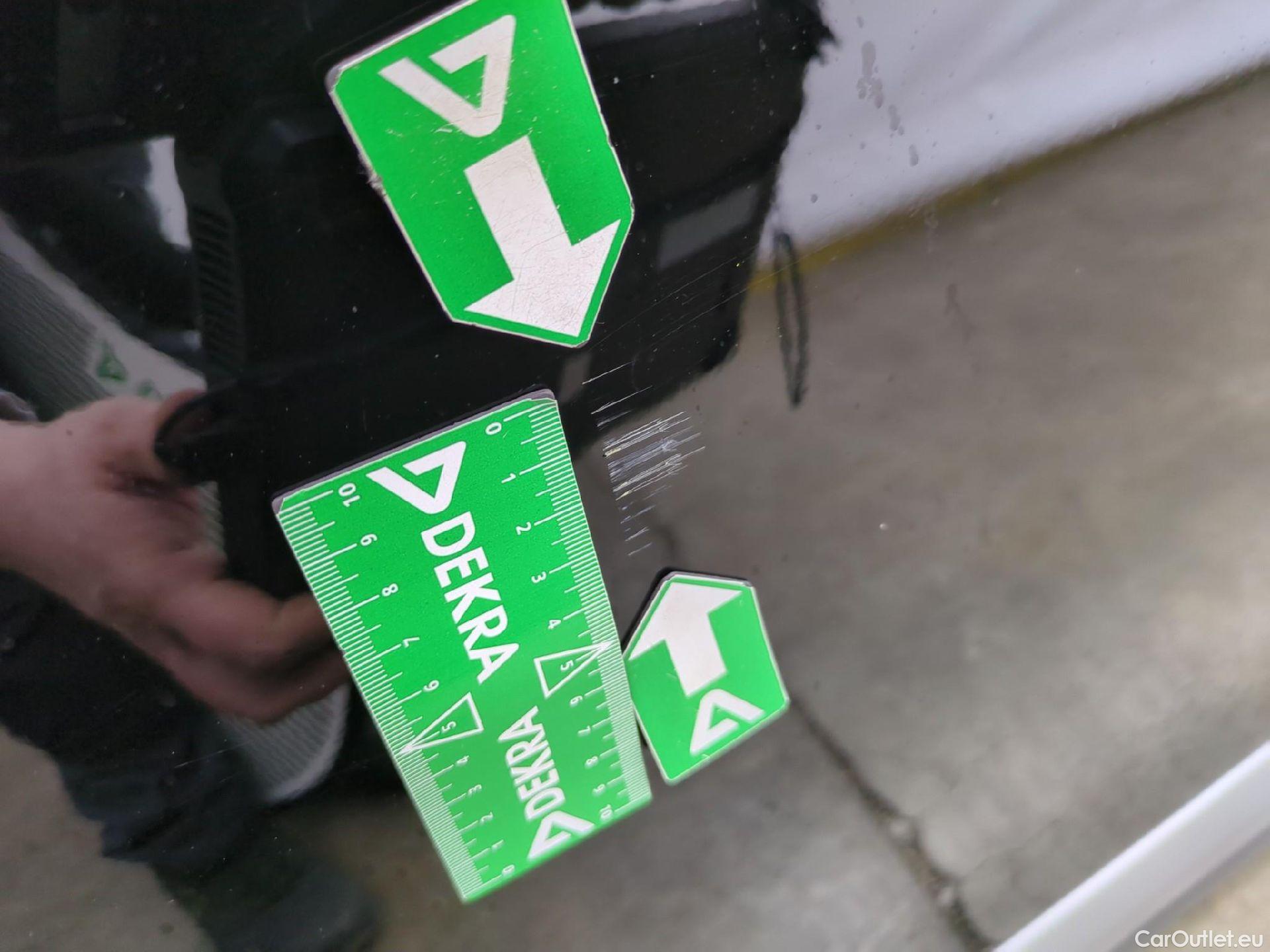  Peugeot  2008  Allure 1.5 HDi 130CV BVA8 E6d #24