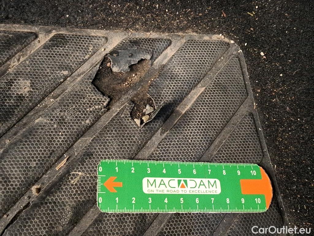  Peugeot  3008  II Active Pack 1.2 PureTech 130CV BVA8 E6d #16