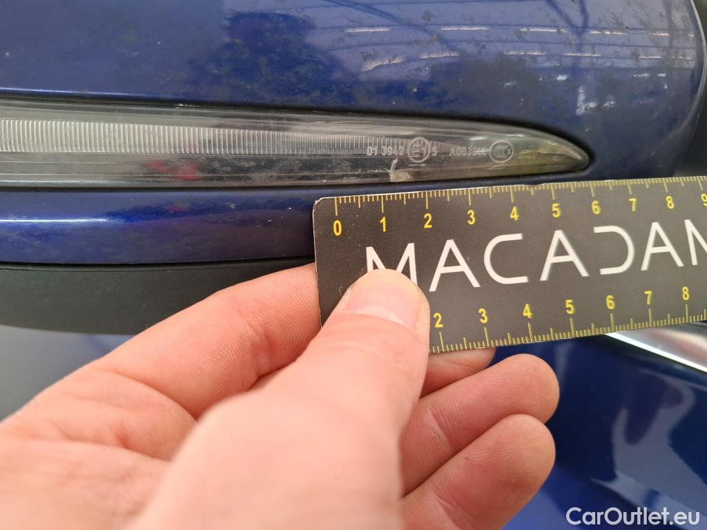  Mercedes  GLB MERCEDES-BENZ  / 2019 / 5P / SUV  200 d Business Line #36