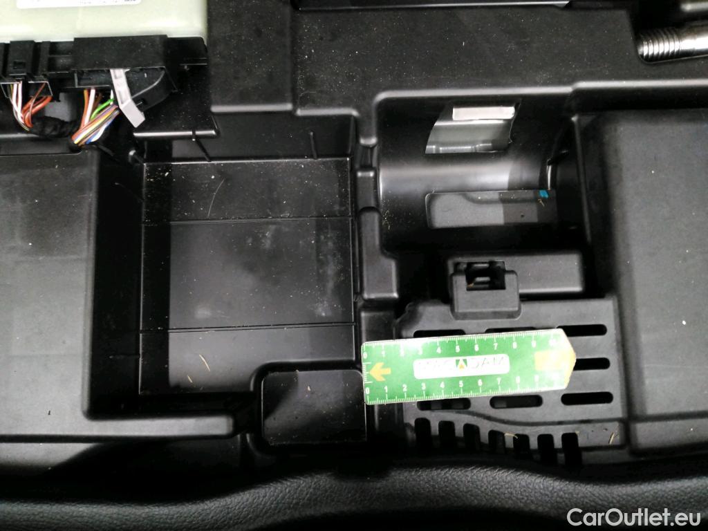  Mercedes  GLA MERCEDES-BENZ  / 2020 / 5P / SUV 2.0  200 D BUSINESS LINE DCT #9