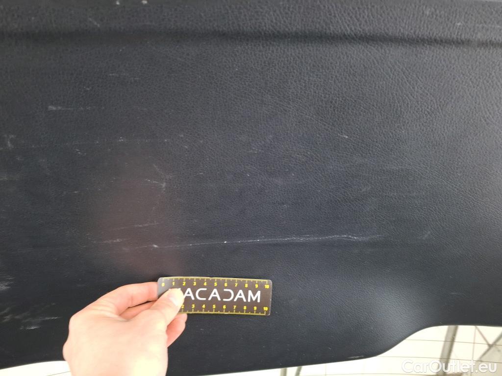  Mercedes  GLB MERCEDES-BENZ  / 2019 / 5P / SUV  200 d Business Line #31