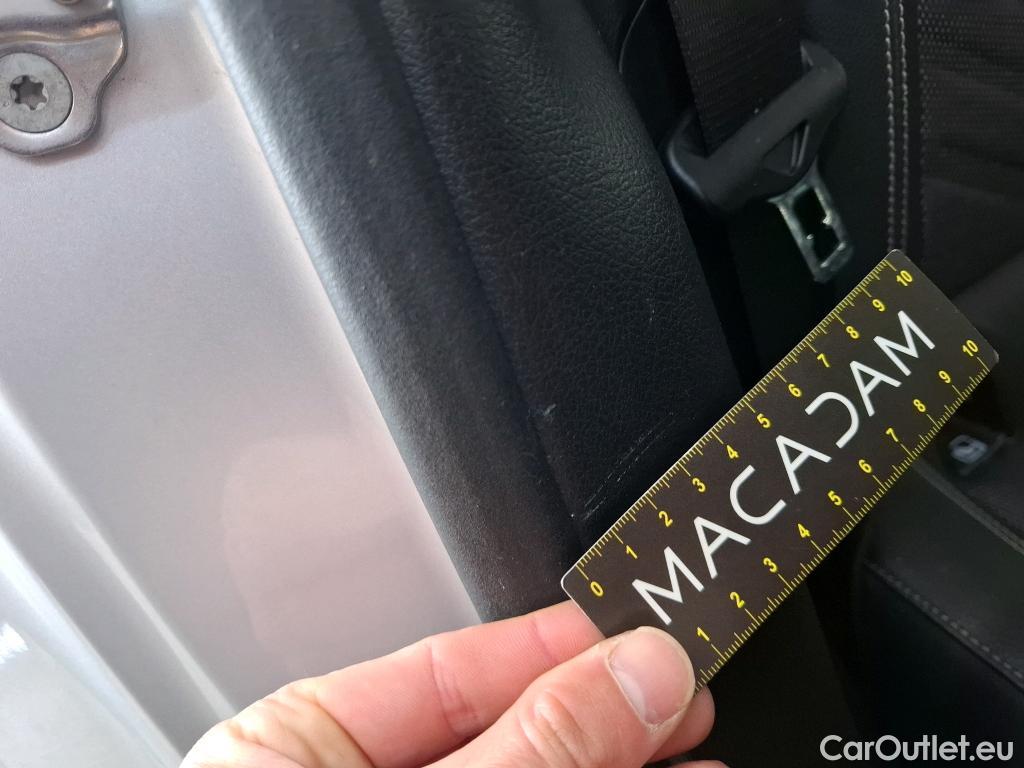  Mercedes  A-Klasse MERCEDES-BENZ Classe A Berline / 2018 / 4P / Berline A 200 d Business Line 8G-DCT #8