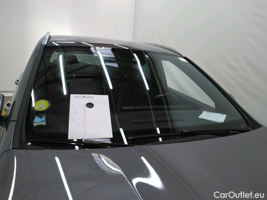  Mercedes  GLA MERCEDES-BENZ  / 2020 / 5P / SUV 2.0  200 D BUSINESS LINE DCT #1