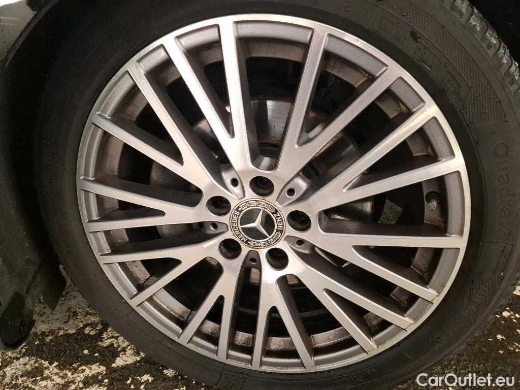  Mercedes  CLA-Klasse MERCEDES-BENZ CLA Shooting Brake / 2019 / 5P / Break CLA 180 d Business Line BA8 #13