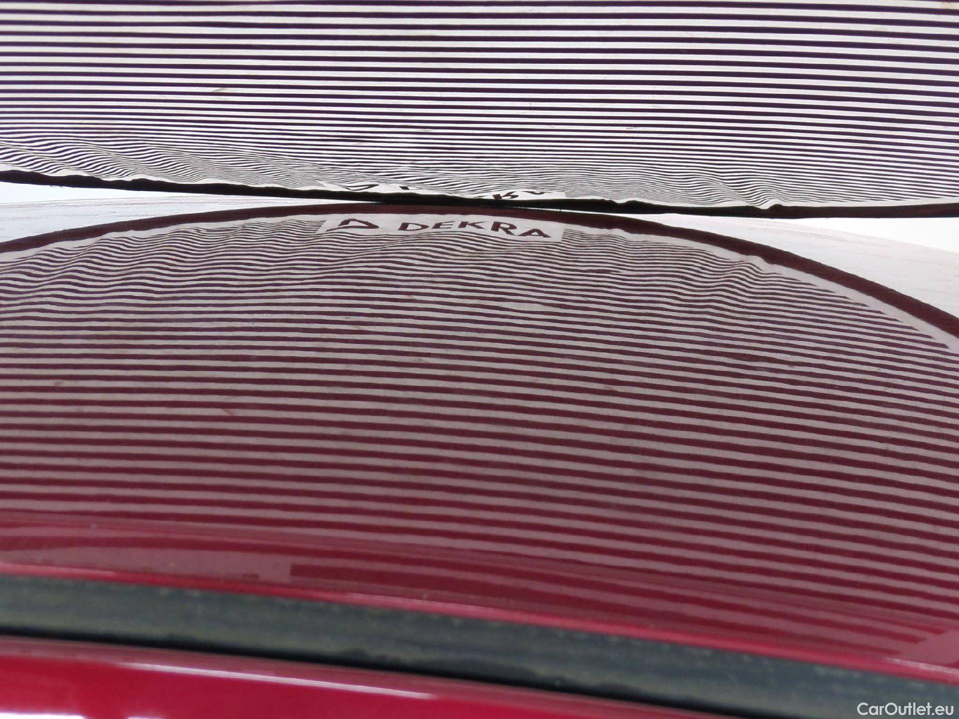  Land Rover  Discovery MAZDA CX-30 / 2019 / 5P / Crossover 2.0L Skyactiv-X M Hybrid Busi Ex BVA6 #7