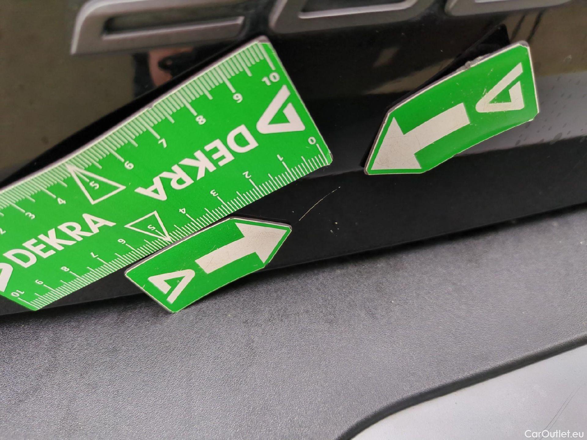  Peugeot  2008  Allure 1.5 HDi 130CV BVA8 E6d #38