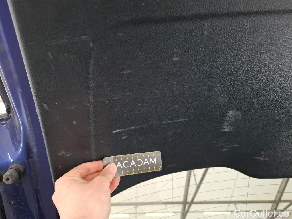  Mercedes  GLB MERCEDES-BENZ  / 2019 / 5P / SUV  200 d Business Line #29