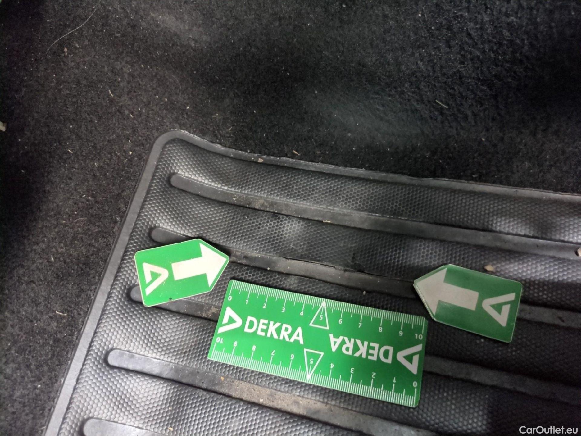  Peugeot  2008  Allure 1.5 HDi 130CV BVA8 E6d #2