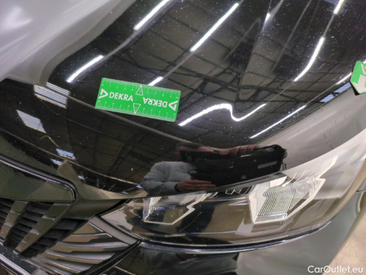  Peugeot  2008  Allure 1.5 HDi 130CV BVA8 E6d #34