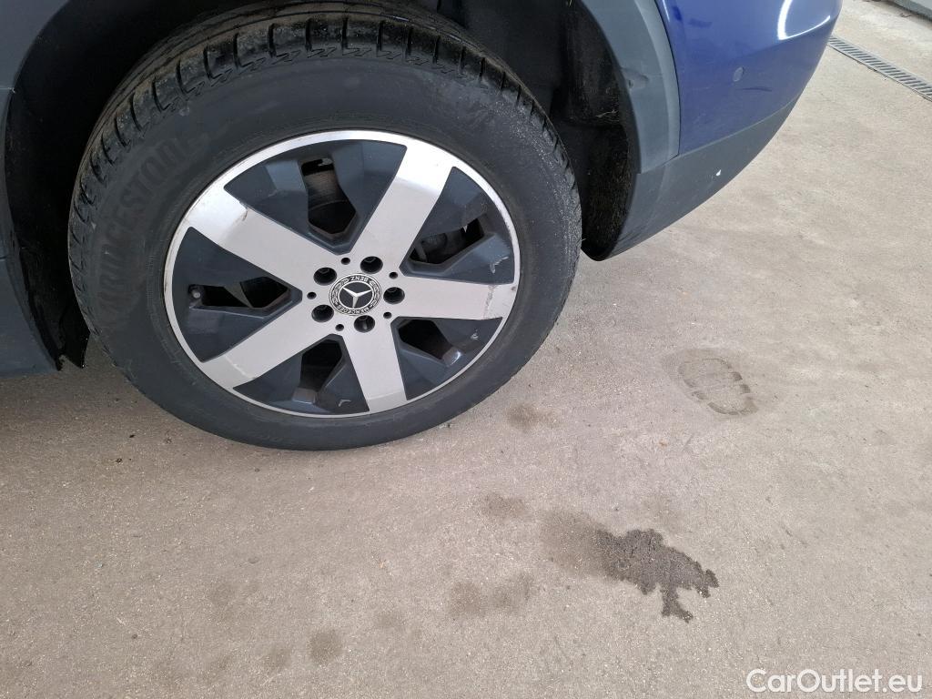  Mercedes  GLB MERCEDES-BENZ  / 2019 / 5P / SUV  200 d Business Line #12