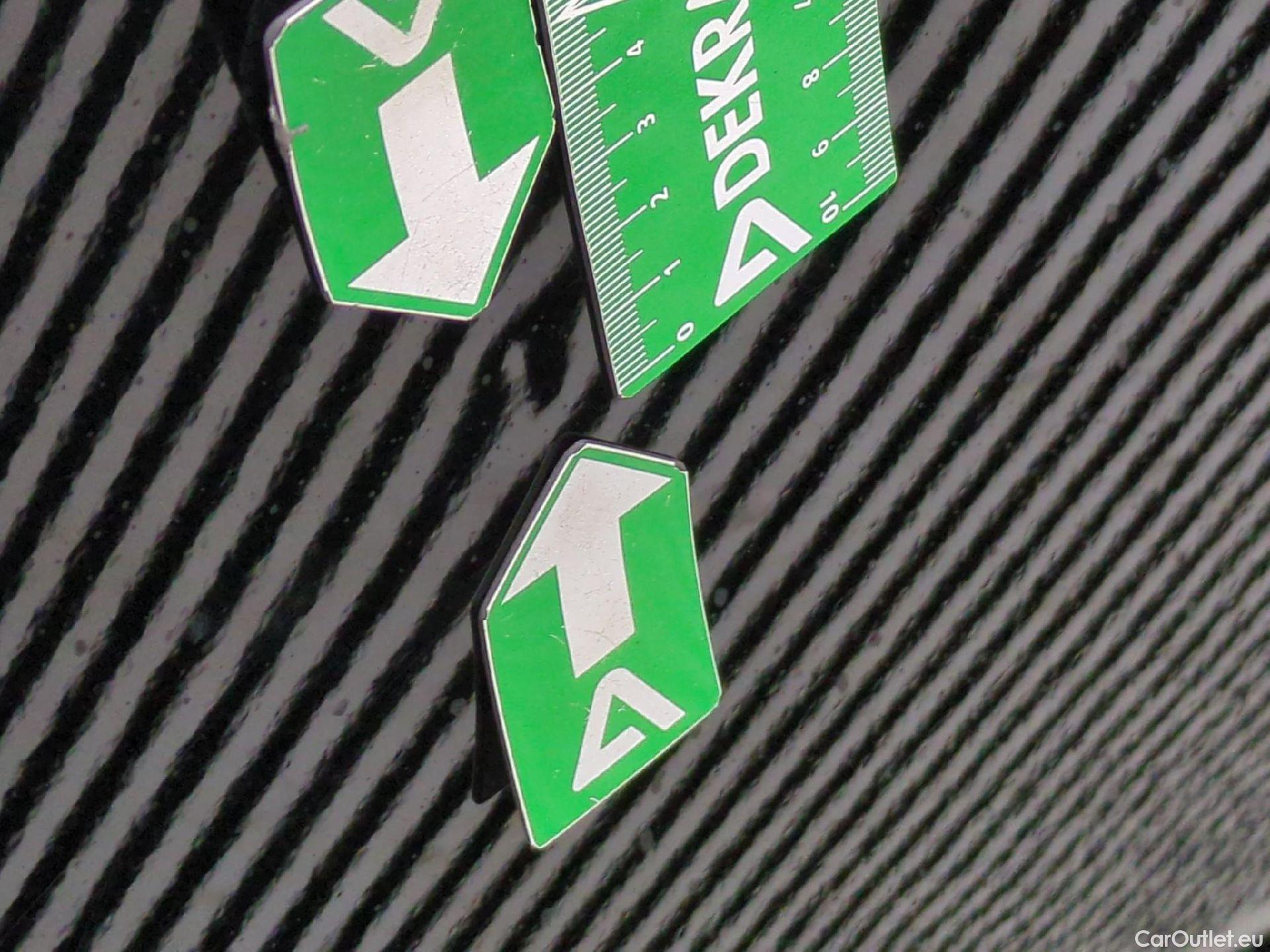  Peugeot  2008  Allure 1.5 HDi 130CV BVA8 E6d #25