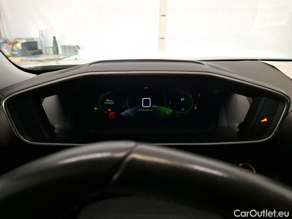  Peugeot  2008  Allure Pack 1.5 HDi 130CV BVA8 E6d #31