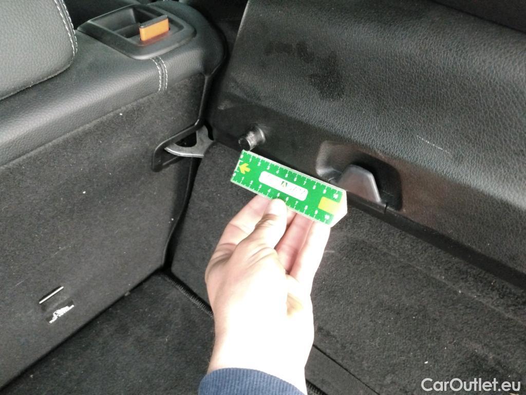  Mercedes  GLA MERCEDES-BENZ  / 2020 / 5P / SUV 2.0  200 D BUSINESS LINE DCT #8