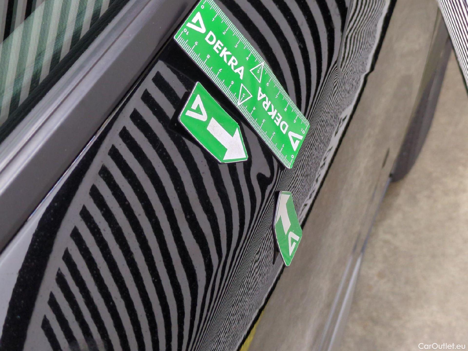  Peugeot  2008  Allure 1.5 HDi 130CV BVA8 E6d #19