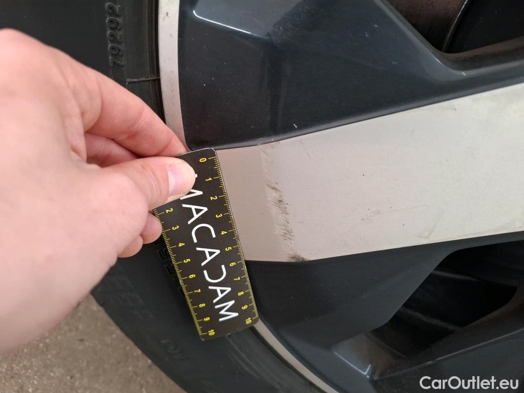  Mercedes  GLB MERCEDES-BENZ  / 2019 / 5P / SUV  200 d Business Line #17