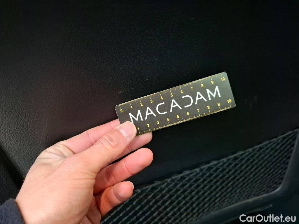  Mercedes  A-Klasse MERCEDES-BENZ Classe A Berline / 2018 / 4P / Berline A 200 d Business Line 8G-DCT #17