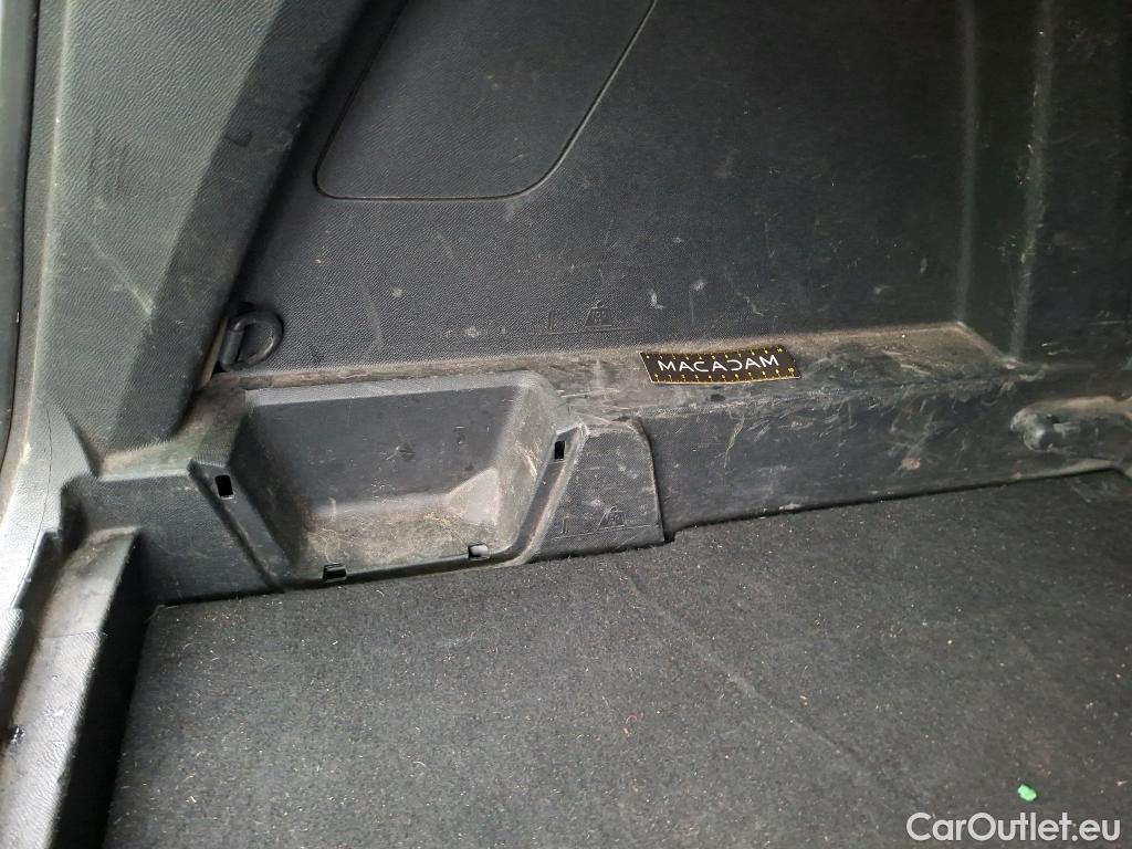  Peugeot  3008  II Active Pack 1.5 HDi 130CV BVA8 E6d #38