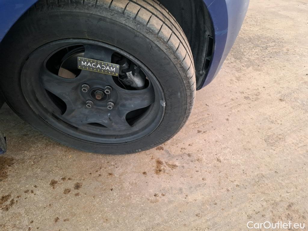  Renault  Clio  V Business 1.6 E-TECH Hybrid 140CV BVA6 E6d #24